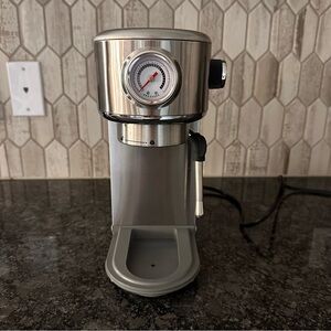 Unbranded Espresso Coffee Machine EM3111 Stainless Steel Powers On